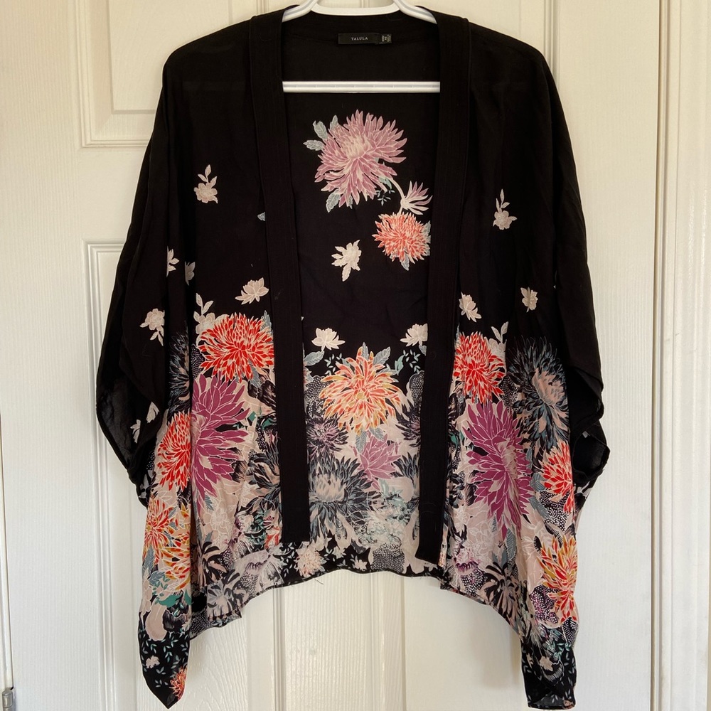 Aritzia Talula Kimono